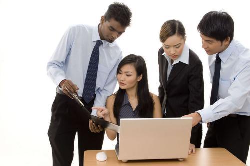 會計主管與財務(wù)主管：企業(yè)管理中的角色分工與協(xié)同